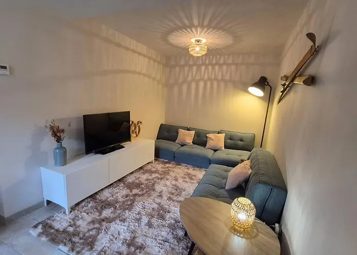 De Daoule Jusqu'a 12 Personnes Holiday home Beaudean